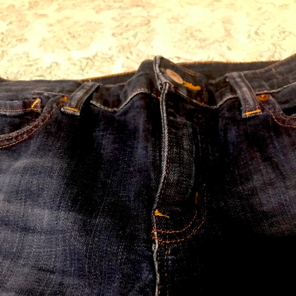 A size 28 child’s or skinny woman’s Jeans
